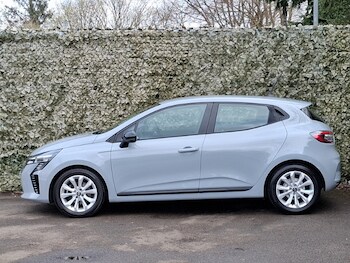 Used Renault Clio 2024 for sale - 78183786: Photo