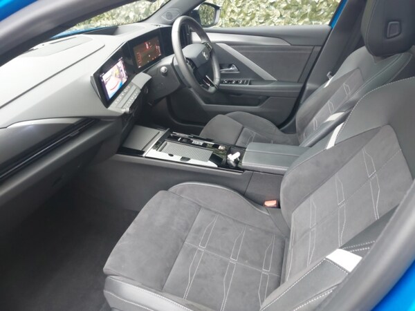 Used Vauxhall Astra 2023 for sale - 76195350: Photo 5