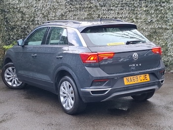 Used Volkswagen T-Roc 2019 for sale - 78723614: Photo