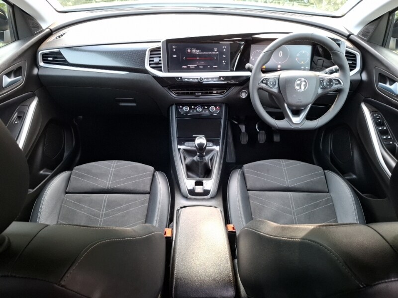 Used Vauxhall Grandland 2024 for sale - 77974915: Photo 2