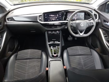 Used Vauxhall Grandland 2024 for sale - 76548842: Photo