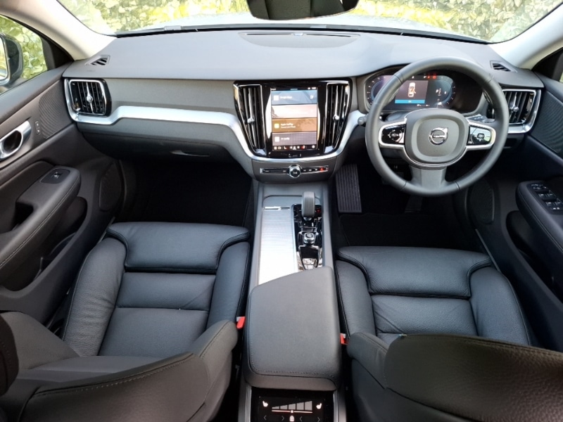 Used Volvo V60 2025 for sale - 77197546: Photo 2