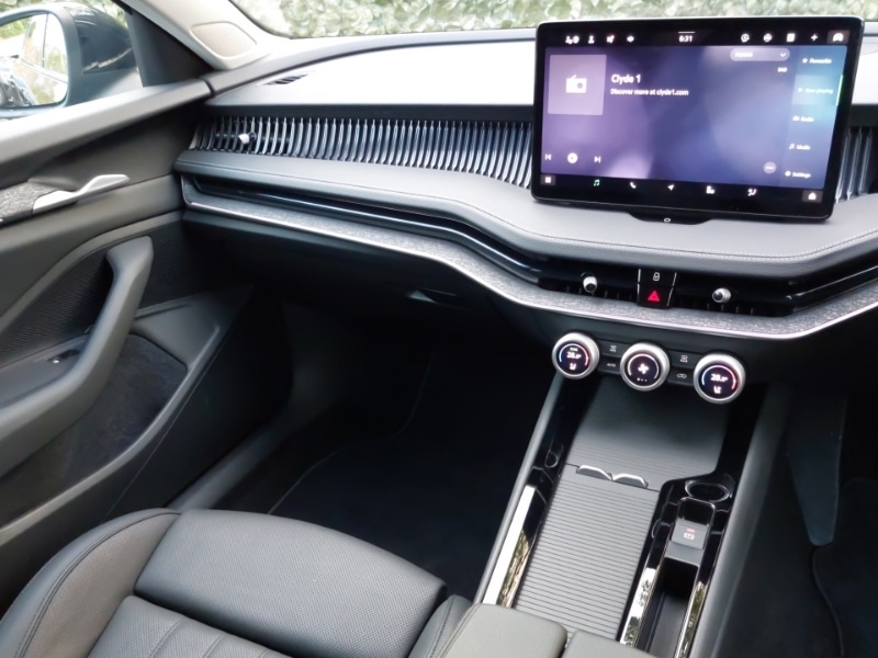 Used Skoda Superb 2024 for sale - 76552713: Photo 11