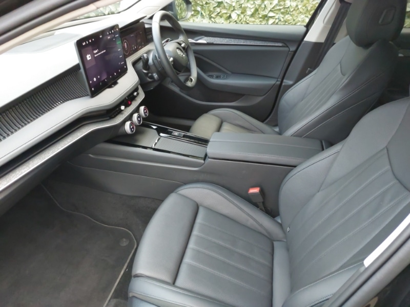 Used Skoda Superb 2024 for sale - 76552713: Photo 5