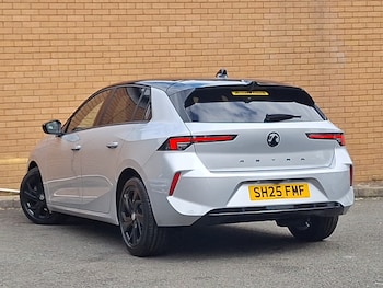 Used Vauxhall Astra 2025 for sale - 76564205: Photo