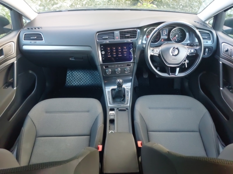 Used Volkswagen Golf 2019 for sale - 76560464: Photo 2