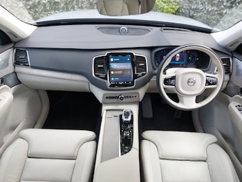 Used Volvo XC90 2025 for sale - 76354350: Photo