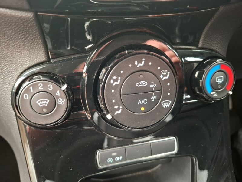 Used Ford Fiesta 2015 for sale - 78178601: Photo 14