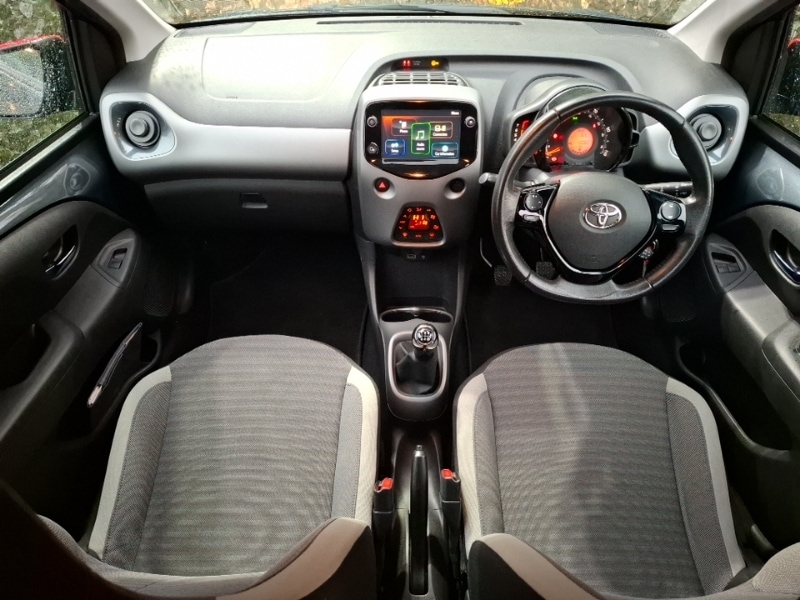 Used Toyota AYGO 2019 for sale - 76707693: Photo 2