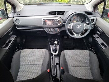 Used Toyota Yaris 2013 for sale - 77815459: Photo