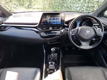 Used Toyota C-HR 2019 for sale - 78684023: Photo