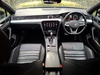 Used Volkswagen Passat 2021 for sale - 76987304: Photo