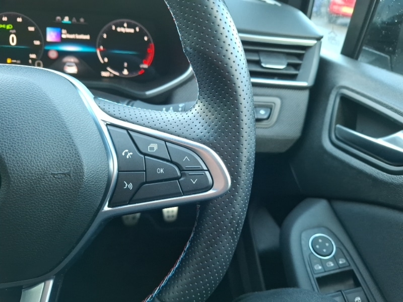 Used Renault Clio 2024 for sale - 76815656: Photo 13