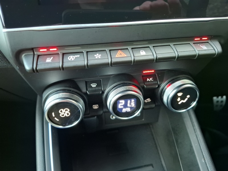 Used Renault Clio 2024 for sale - 76815656: Photo 16