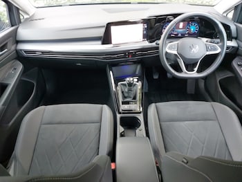 Used Volkswagen Golf 2023 for sale - 76358649: Photo
