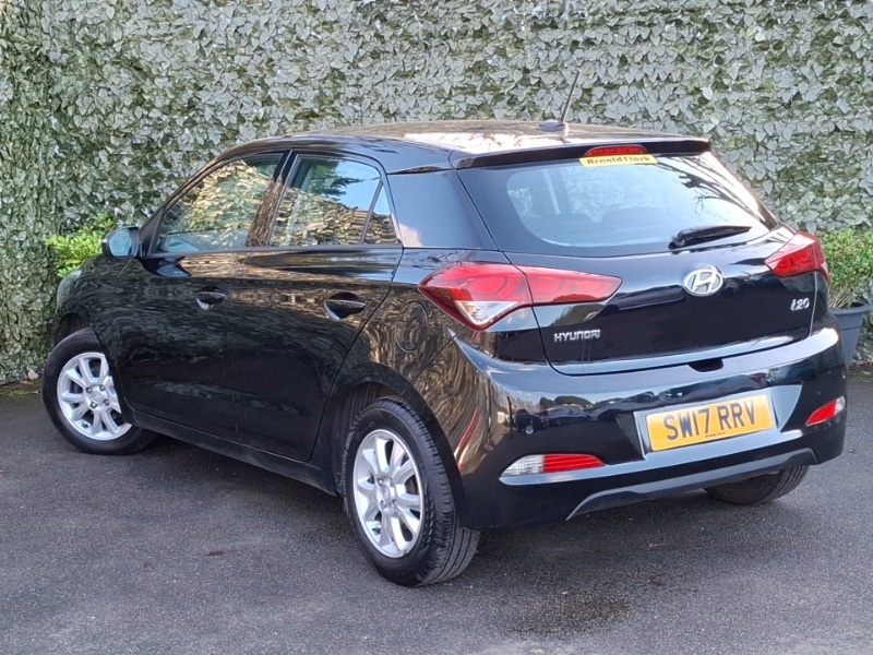 Used Hyundai i20 2017 for sale - 77911570: Photo 3