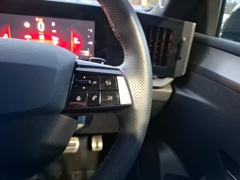 Used Vauxhall Astra 2024 for sale - 76920340: Photo 13