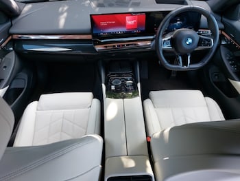 Used BMW i5 2023 for sale - 76230099: Photo
