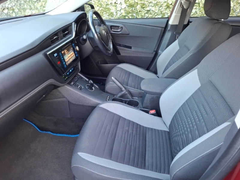 Used Toyota Auris 2017 for sale - 76628801: Photo 5