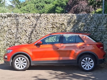 Used Volkswagen T-Roc 2020 for sale - 78921540: Photo