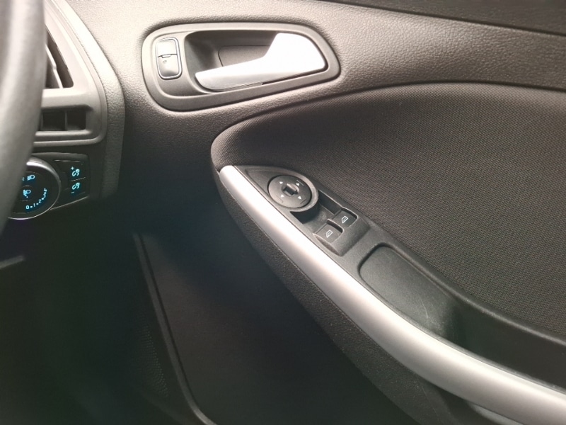 Used Ford Focus 2017 for sale - 77576820: Photo 19