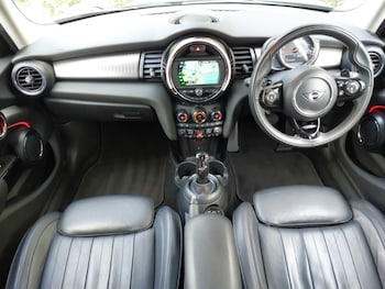 Used MINI Hatch 2020 for sale - 76506853: Photo