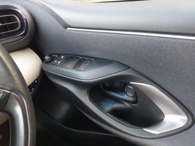 Used Toyota Yaris 2022 for sale - 76387872: Photo 19