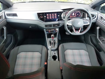 Used Volkswagen Polo 2024 for sale - 76358647: Photo