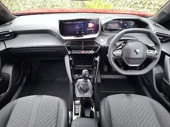 Used Peugeot 2008 2023 for sale - 79070236: Photo