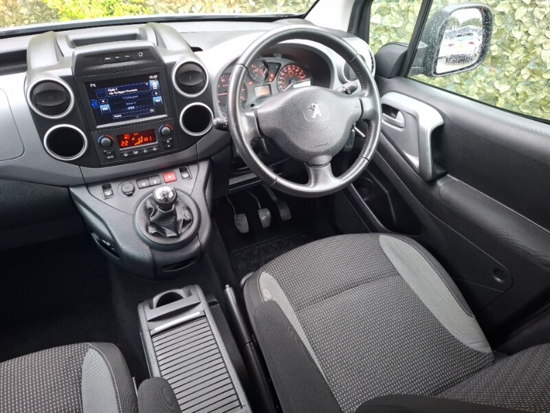 Used Peugeot Partner Tepee 2018 for sale - 77852333: Photo 10