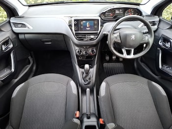 Used Peugeot 208 2016 for sale - 77644351: Photo