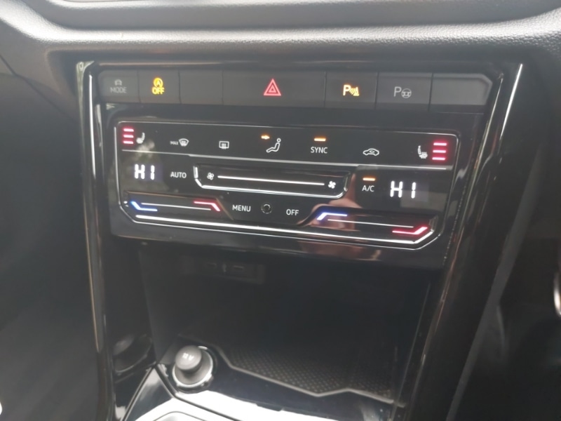 Used Volkswagen T-Roc 2023 for sale - 76335811: Photo 16