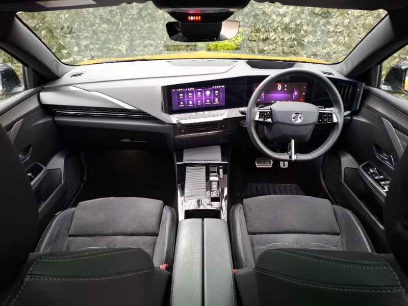 Used Vauxhall Astra 2023 for sale - 76970226: Photo 2