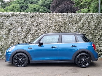 Used MINI Hatch 2023 for sale - 79070202: Photo