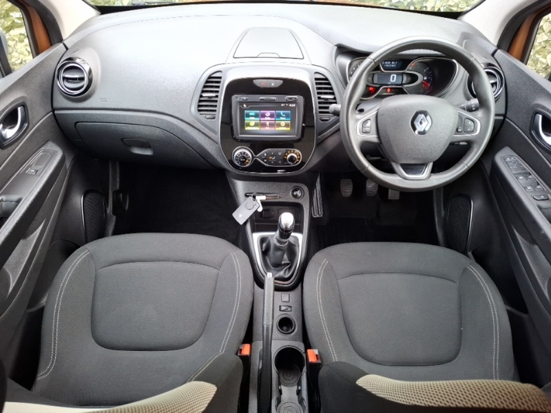 Used Renault Captur 2019 for sale - 77960452: Photo 2