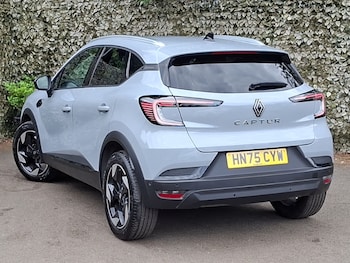 Used Renault Captur 2025 for sale - 79543365: Photo