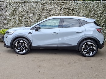 Used Renault Captur 2025 for sale - 79452099: Photo