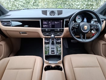 Used Porsche Macan 2023 for sale - 78617388: Photo