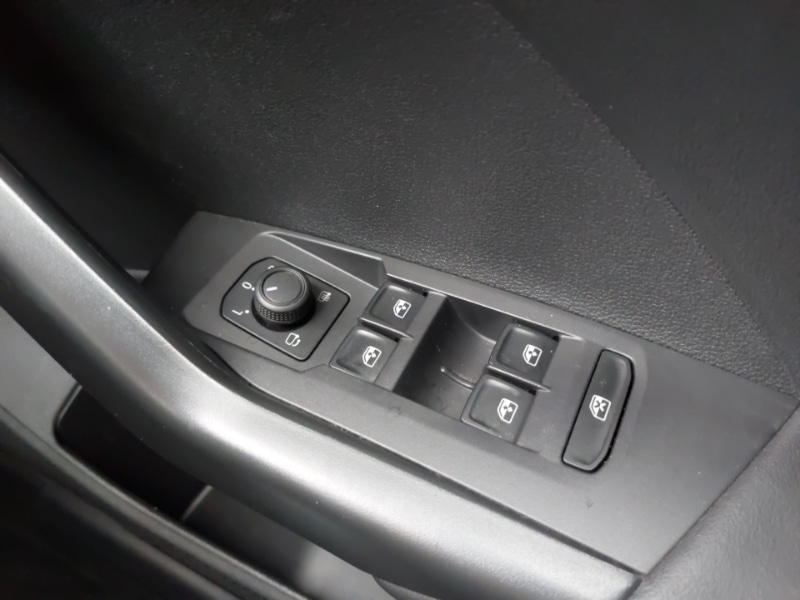 Used Volkswagen T-Cross 2024 for sale - 76311457: Photo 18
