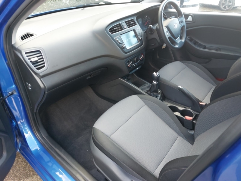 Used Hyundai i20 2020 for sale - 76804540: Photo 5