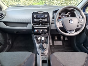 Used Renault Clio 2018 for sale - 79510655: Photo