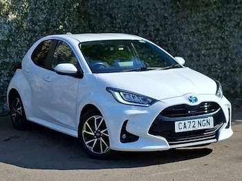Used Toyota Yaris 2023 for sale - 79243224: Photo