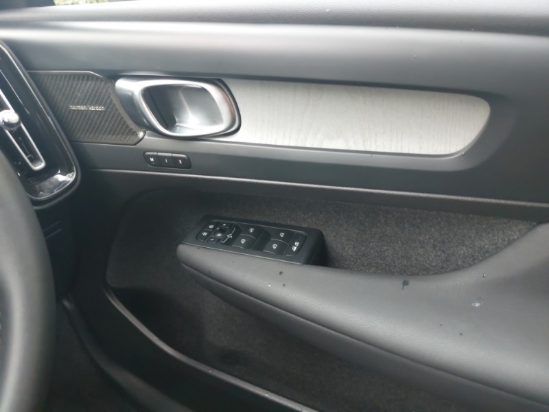 Used Volvo XC40 2024 for sale - 76365527: Photo 19