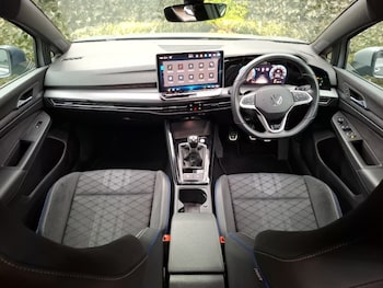 Used Volkswagen Golf 2024 for sale - 76970396: Photo