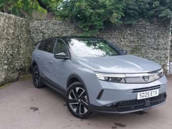 2025 - 1.2 Hybrid [136] Ultimate 5dr e-DCT6 [Pan Roof]