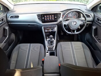 Used Volkswagen T-Roc 2020 for sale - 77782423: Photo