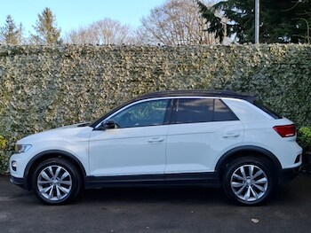 Used Volkswagen T-Roc 2020 for sale - 77782423: Photo
