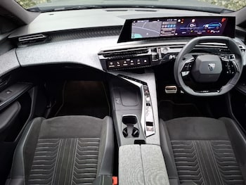 Used Peugeot 5008 2024 for sale - 76815672: Photo