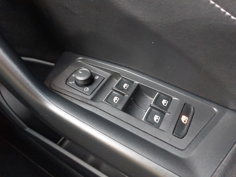 Used Volkswagen T-Roc 2023 for sale - 76055229: Photo 19