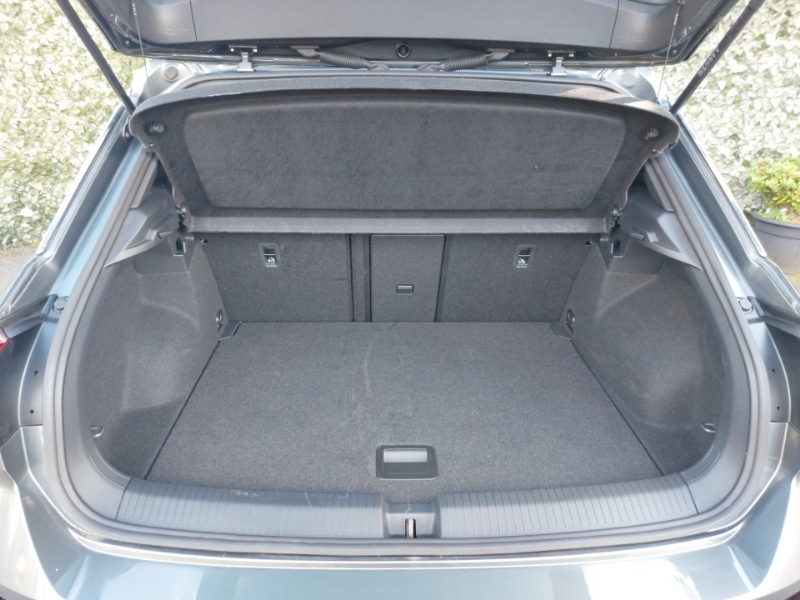 Used Volkswagen T-Roc 2023 for sale - 76055229: Photo 8